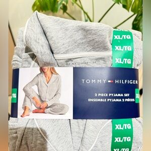 Tommy Hilfiger Light Gray Pajama Set